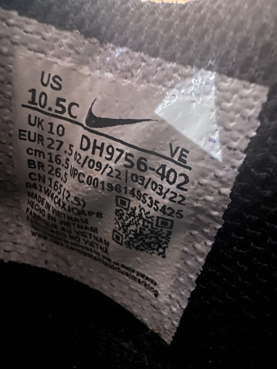 Nike Scarpe per ragazzi: Nike Schuhe Gr. 27.5 schwarz blau Sneaker – Usato da Gipf-Oberfrick venduto da Sonne010203 9