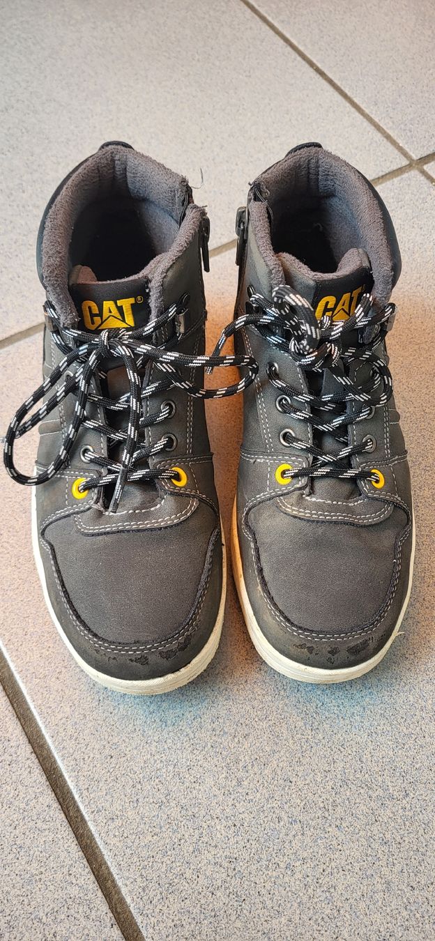 Caterpillar Scarpe per ragazzi: Winterschuhe Caterpillar 35 – Usato da Oberwil BL venduto da Manue1974