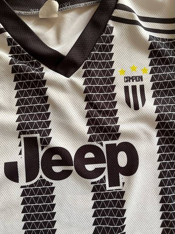 Scarpe, pantaloni & magliette da ginnastica: Fussball Trikot – Usato da schönenwerd venduto da klupci 3