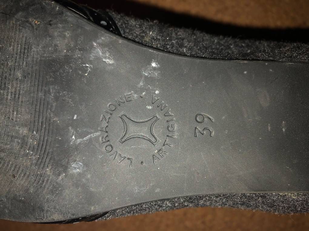 Chaussures femmes: Bottines bi matières – D'occasion à Riex par sie_ngx9 3