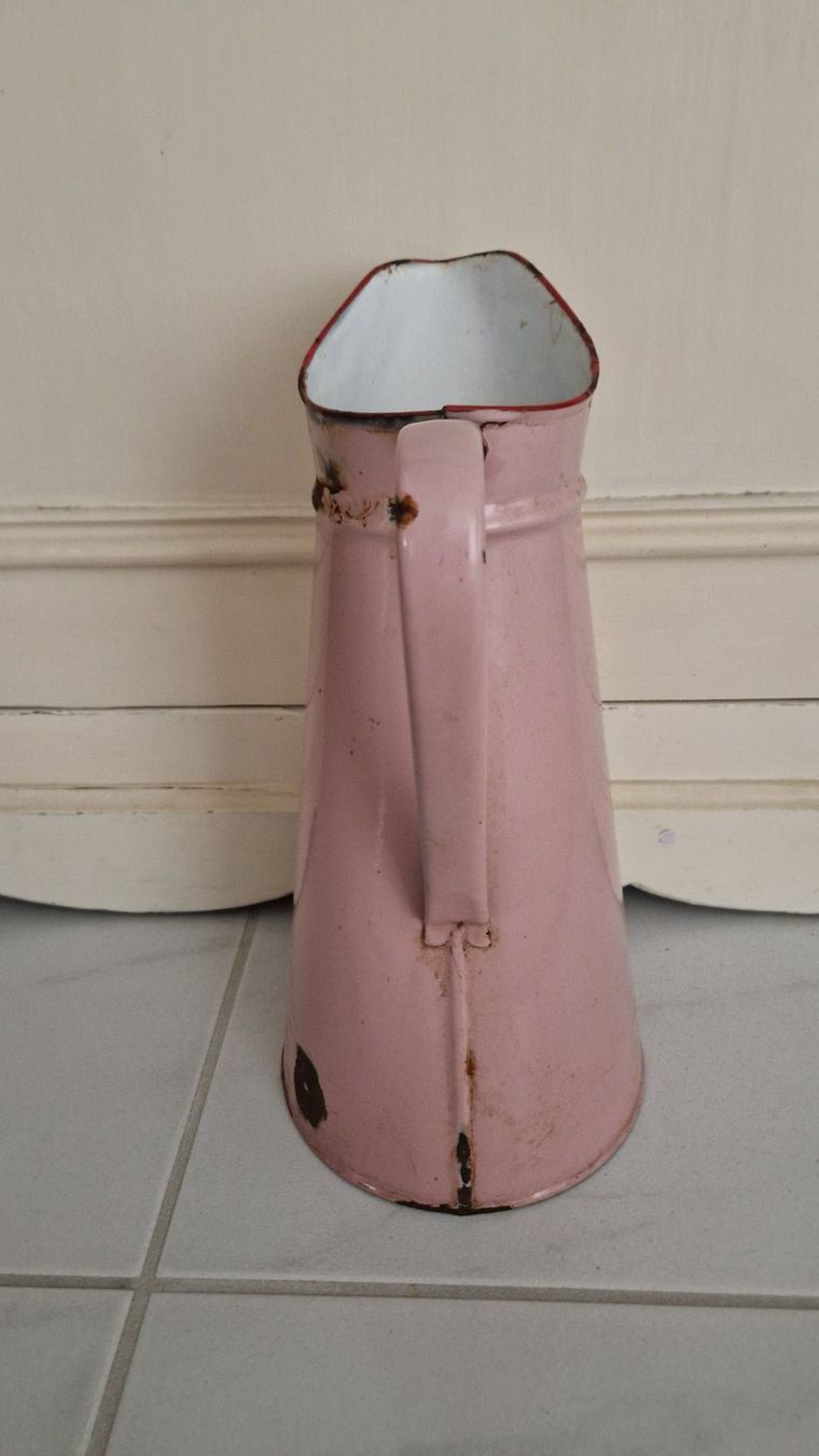 Annaffiatura & Irrigazione: Grosse emailliert Kanne rosa antik shabby – Usato da Rütihof venduto da Teddy1985 1