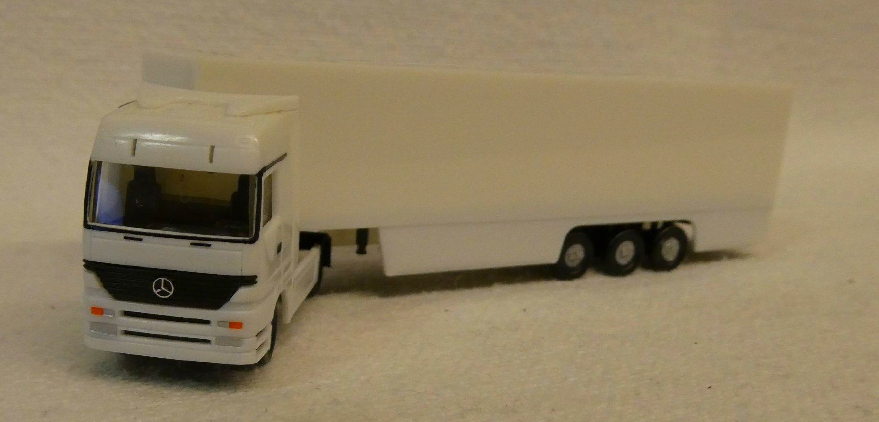 Herpa Modellini d'auto: LKW Schlepper Mercedes – Nuovo e nell'imballaggio originale da Rupperswil venduto da Ropi03 1
