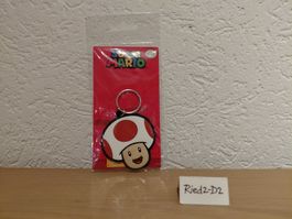 Nintendo Super Mario Keychain. NEW