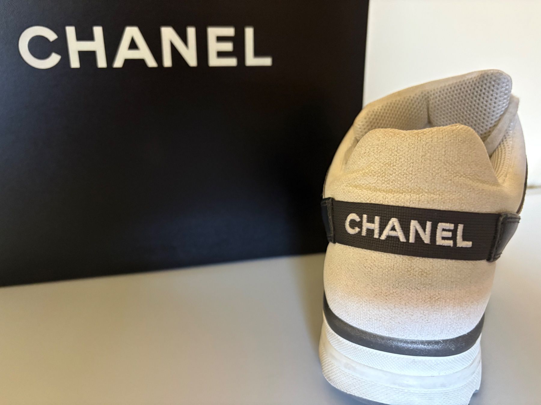 Chanel Chaussures hommes: BASKETS SNEAKER VINTAGE - CHANEL - 40 – D'occasion à Morges par Bubblecut 3
