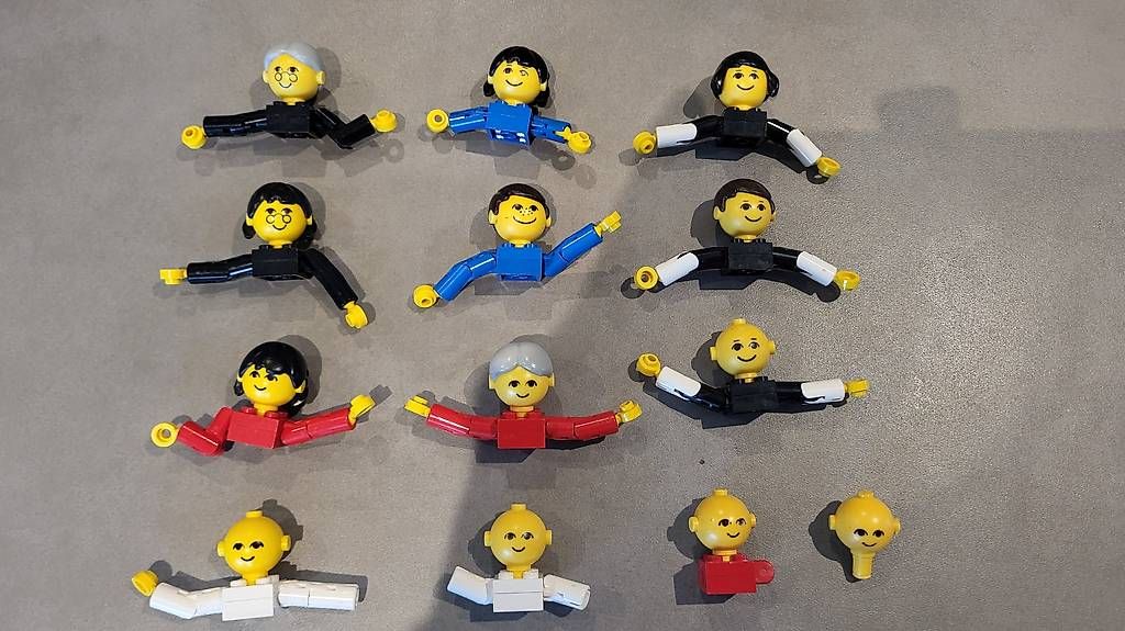 Lego Giocattoli: Alte Lego Figuren Köpfe – Usato da Belp venduto da Yvi76