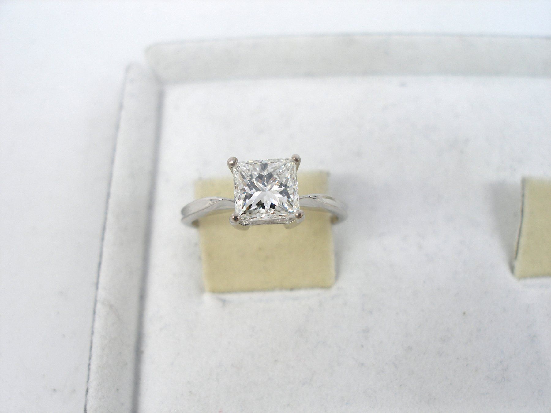 Ringe: 0.750 WG 1.25 CT SOLITAIRE PRINCESS – Neu und originalverpackt aus Zürich von SWISSTIMEARTS-AG 1
