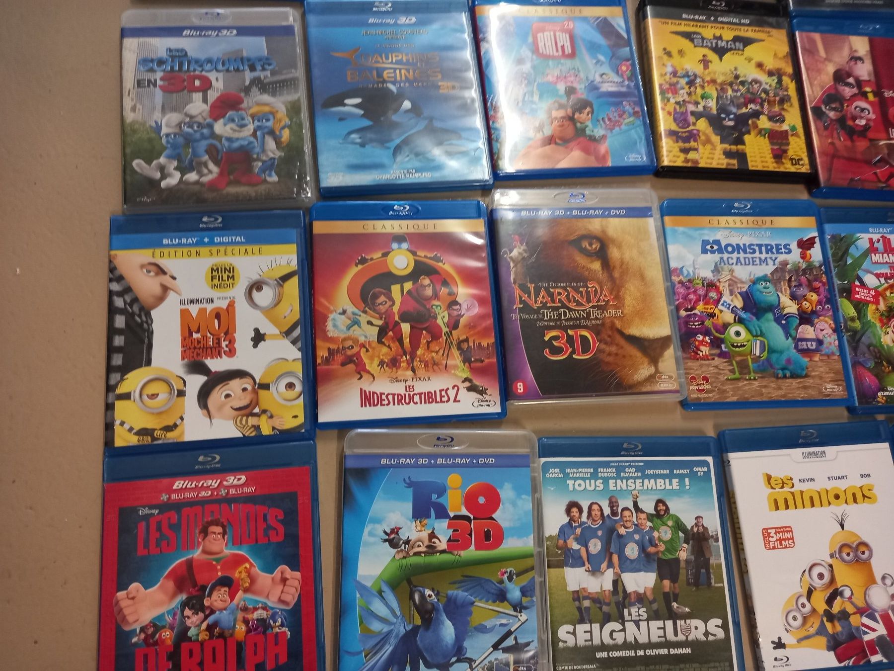 Tutti i DVDs: lot de 34 Blu-ray pour enfant – Usato da Prez-vers-Siviriez venduto da Monija70 3