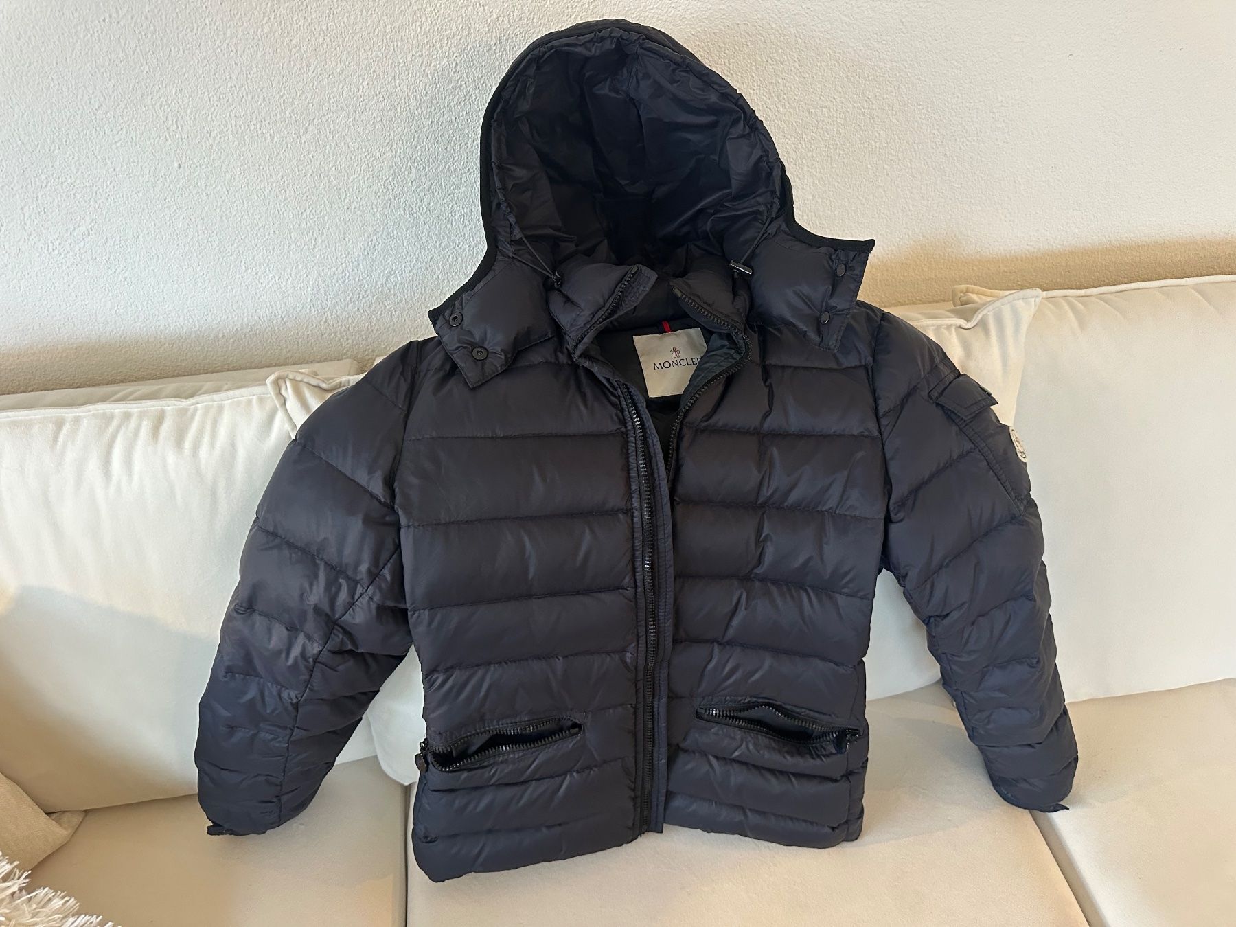 Moncler Cappotti: Moncler Winterjacke – Usato da Urdorf venduto da and_ygf9 2