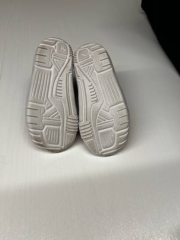 Scarpe per ragazzi: Puma Turnschuhe Ferrari Design Grösse 22 – Usato da Filisur venduto da Folle74 1