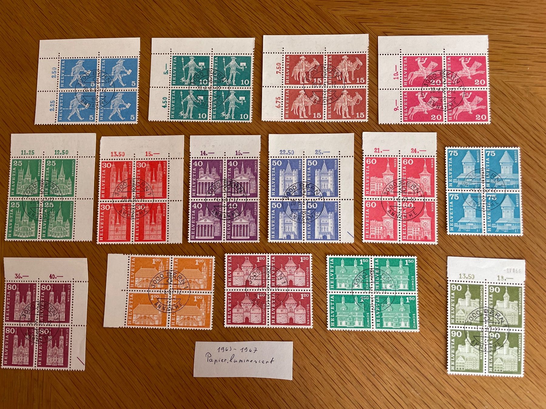 Tutti i francobolli: 15 blocs papier luminescent 1963-67 – Usato da Sonceboz-Sombeval venduto da Comment2