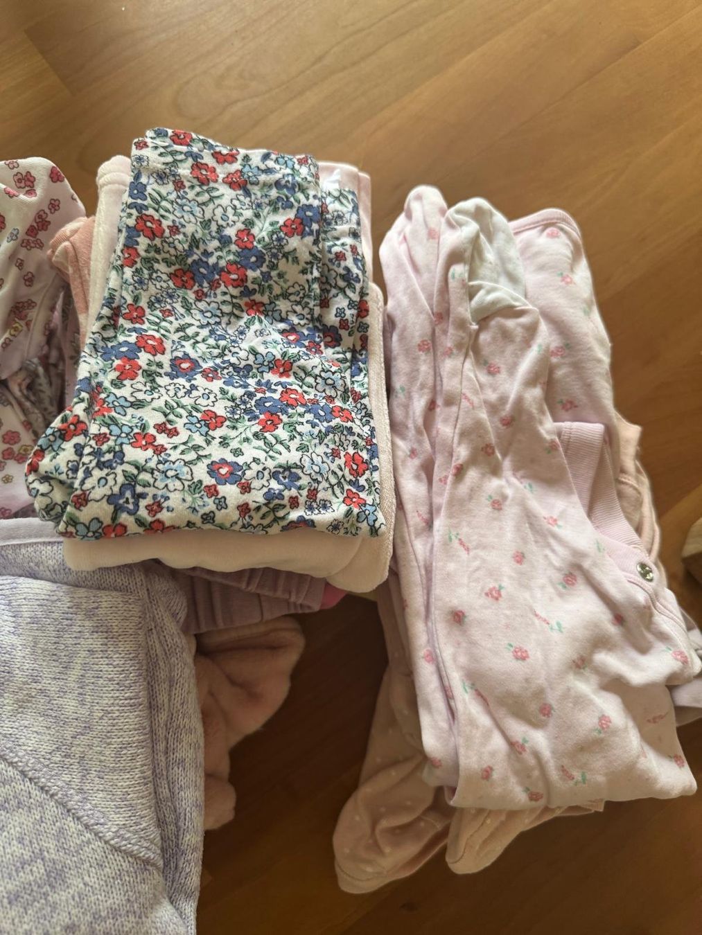 Lotti & Set di vestiti: Kleiderpaket Mädchen Grösse 68 – Usato da Hinwil venduto da Bbudget 4
