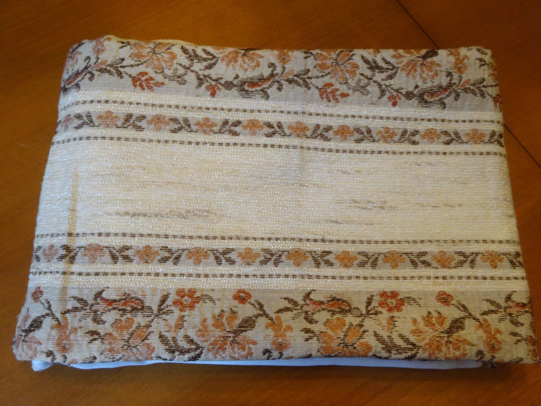 Toutes les décorations: Nappe brillante en coton – Neuf avec emballage d'origine à Biel/Bienne par milamila02 5