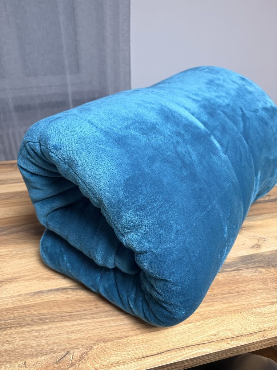Coperte: Blaue Decke 250x250 - Sehr warm und gemütlich – Usato da Chur venduto da Pedro.Giesteira 3
