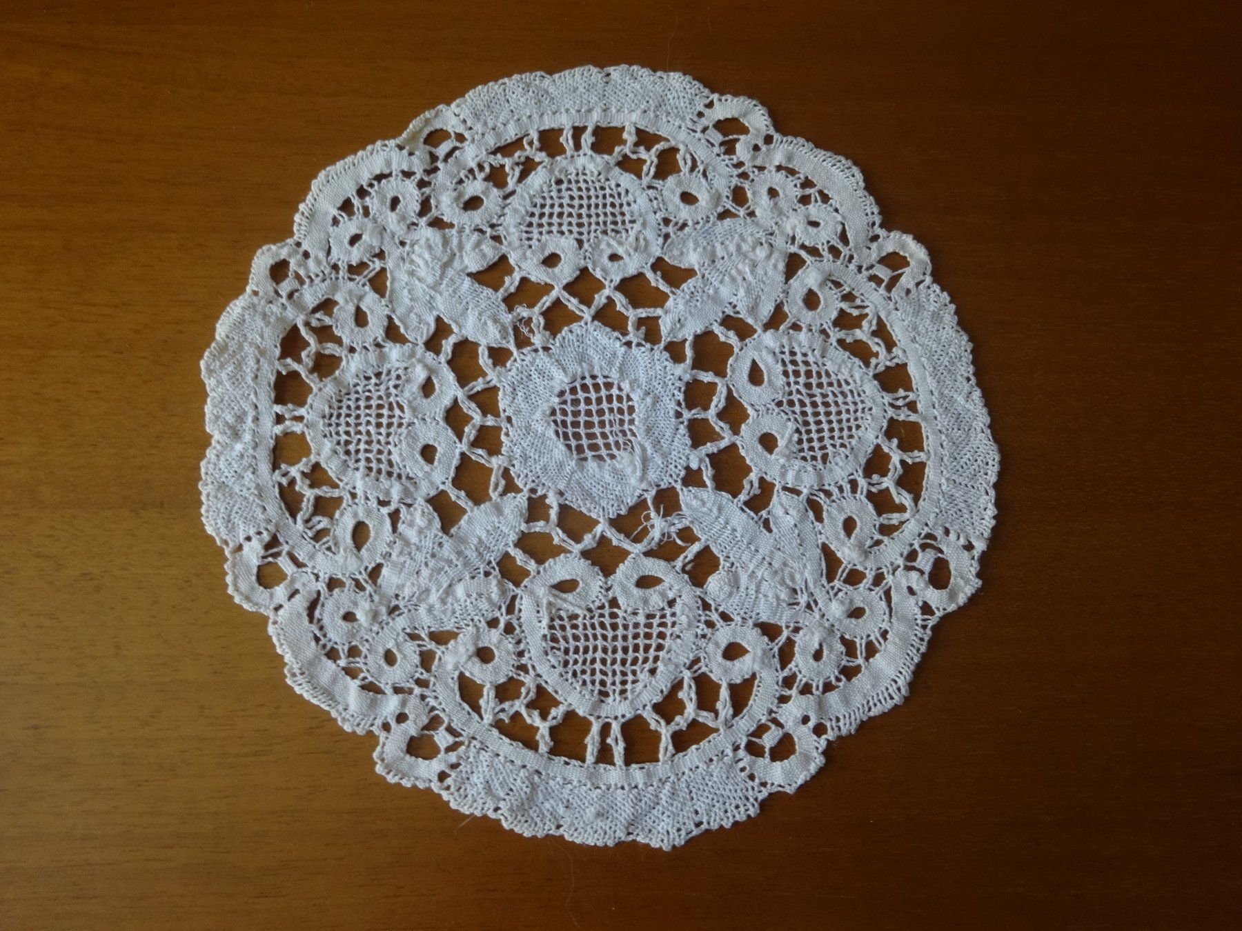 Toutes les décorations: 4 napperons crochetés main – Neuf avec emballage d'origine à Biel/Bienne par milamila02 4