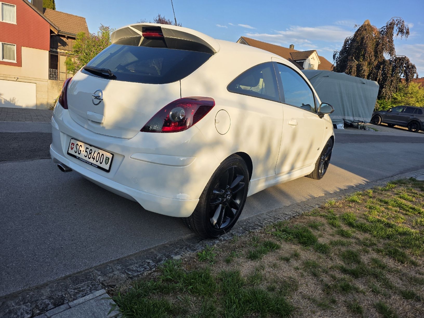 Opel Automobili: Opel Corsa 1.4 OPC Line – Usato da Niederuzwil venduto da Jamy3 1
