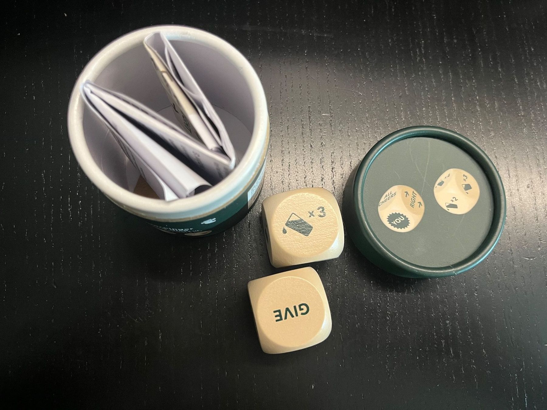 Jeux: Dés à boire "Drinking dice" jeu neuf – D'occasion à Lausanne par val-sav 1