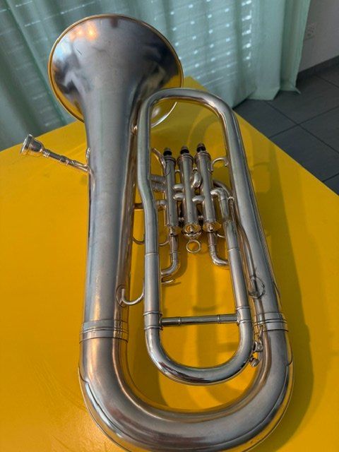 Besson Instruments de musique: Euphonium Besson New Standard (Schnäppchen) – D'occasion à Diessenhofen par Zanze 5