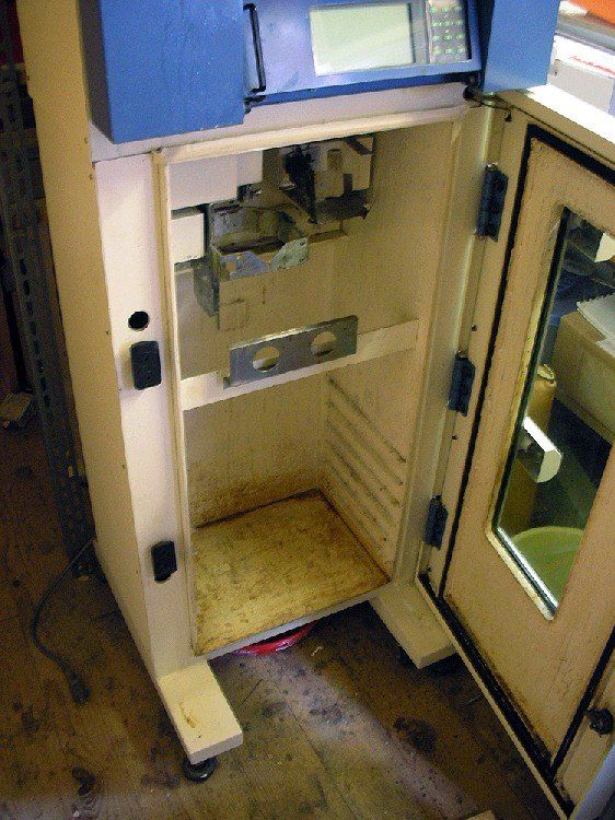 Tutte le macchine: Vakuumgießanlage HEK – Usato da Lenk im Simmental venduto da MOB-41 2