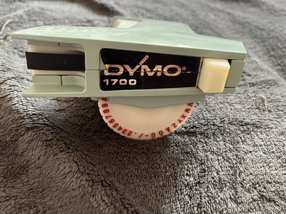 Dymo Stampanti: Original Dymo Beschriftungsgerät – Usato da St.Pantaleon venduto da loewin71 3