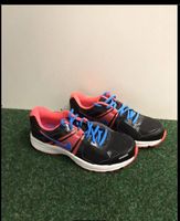 Neue NIKE Turnschuhe