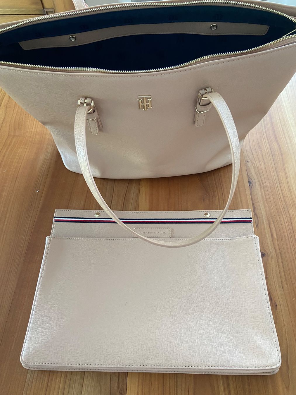 Tommy Hilfiger Borse da donna: Tommy Hilfiger City Tasche – Usato da Wilderswil venduto da leh_9hxp 7