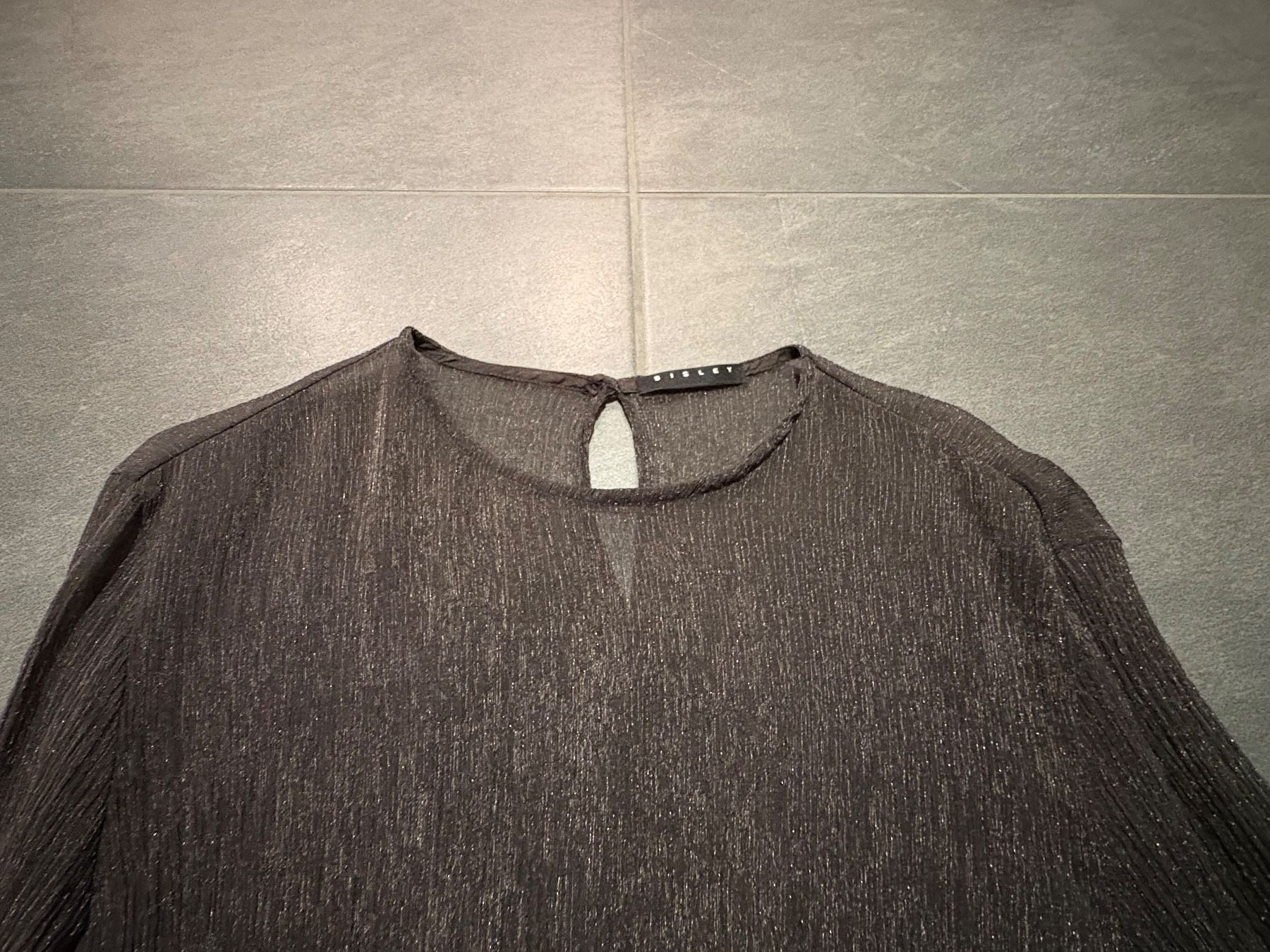 Sisley Top: Festlich glitzerndes Langarm Top Sisley – Usato da Tagelswangen venduto da lykainion 2