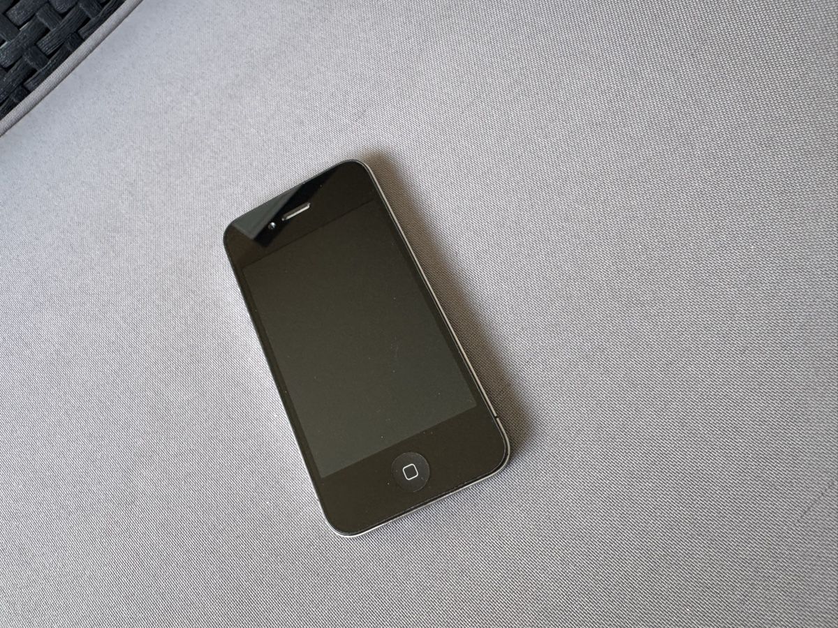 Apple Telefoni cellulari / Smartphones: Apple iPhone 4.  16GB.      Comme Neuf – Usato da Lausanne venduto da Denis- 9