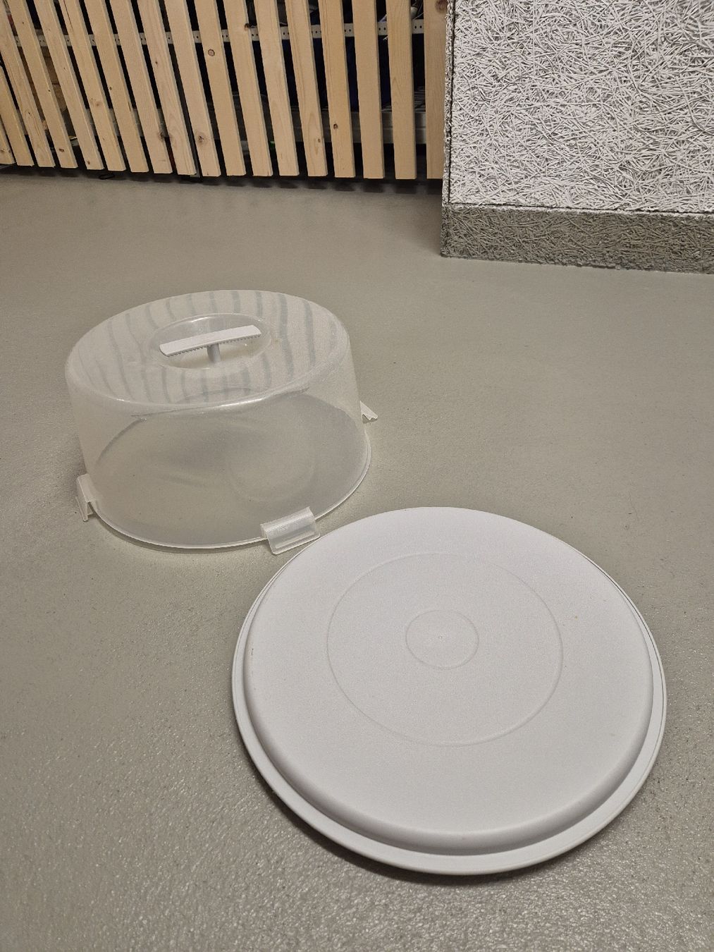 Behälter & Ähnliches: Kuchenbehälter/Transportbox für Kuchen oder Torte – Gebraucht aus Bürglen TG von Isa_x4 2