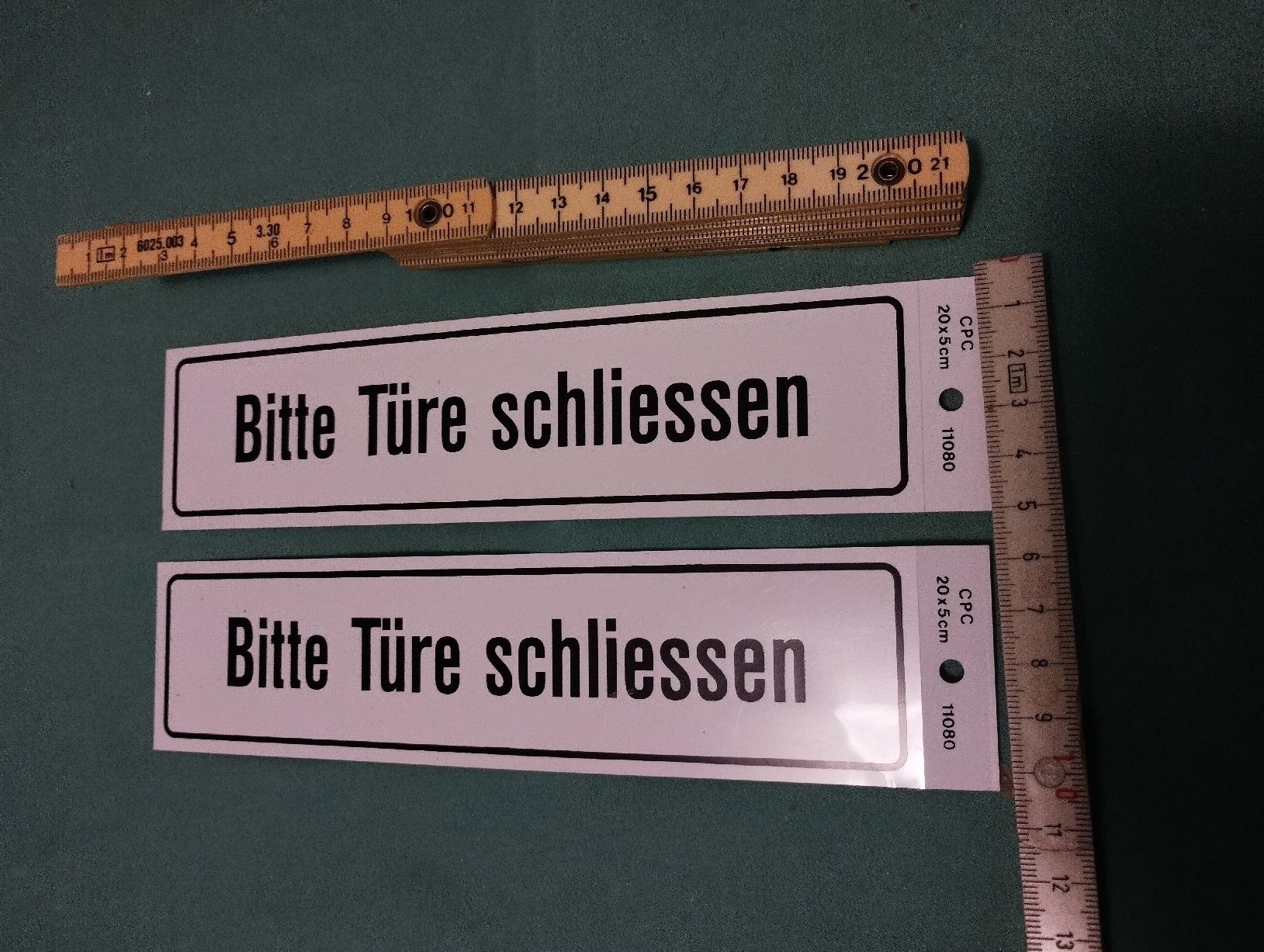 Insegne: 2 Stk. "Bitte Türe schliessen" Schilder, neu – Nuovo e nell'imballaggio originale da Ostermundigen venduto da Dinge1 5