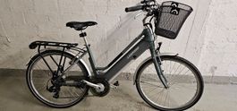 E-City Bike Leopard olivgrün 43cm gebraucht unisex