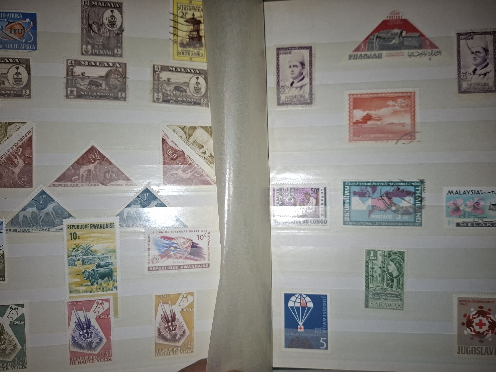 Alle Briefmarken: Briefmarkensammlung div. Marken Ausland  – Gebraucht aus Balgach von SIMEON27 3