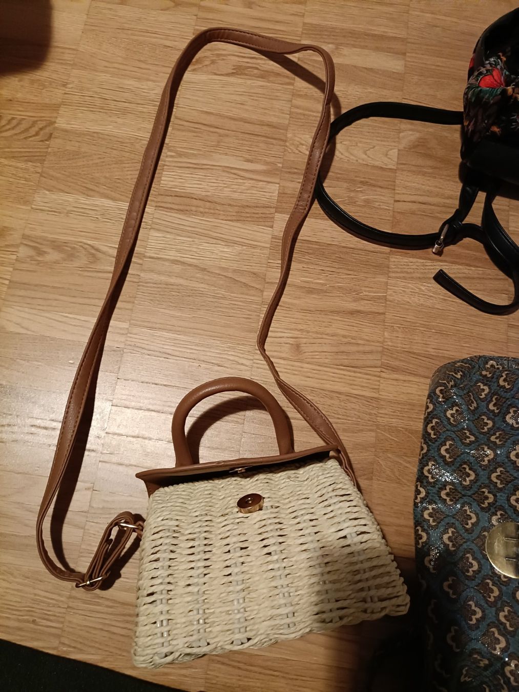 Borse da donna: Sommer Handtasche NEU – Nuovo (secondo la descrizione) da Dübendorf venduto da Me_sa