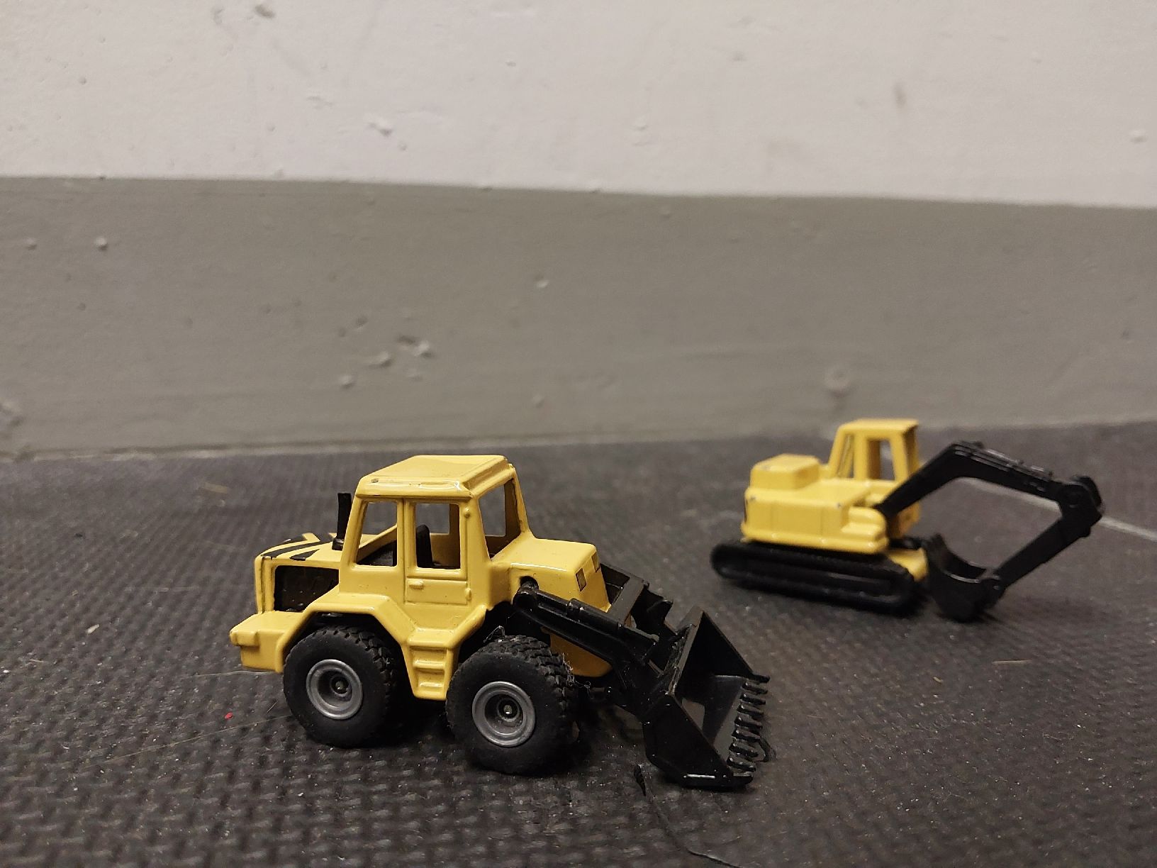 Spielzeuge: Matchbox Model Vehicles Set, Assorted Construction Toys – Gebraucht aus Beckenried von canvasdream 1