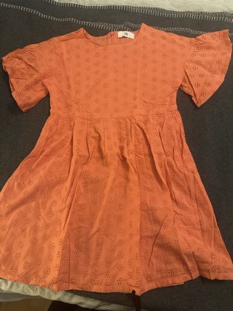 Sommerliches Kleid Gr. 128, lachsfarben