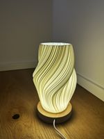 Moderne Tischlampe 3D-Druck Wellenform Weiss mit USB-Dimmer