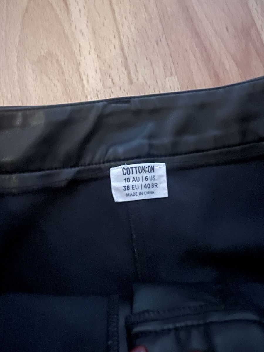 Pantalons: Kunstlederhose – Neuf (Voir description) à Kirchberg BE par lea_kb6y 2