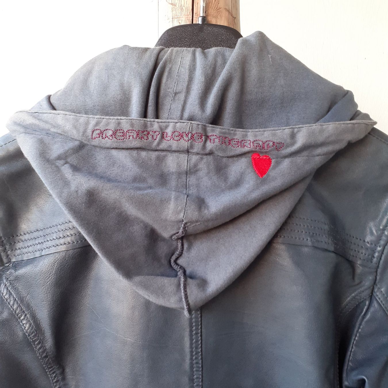 Giacche: Freaky Nation Lederjacke mit Kapuze, S – Usato da Bern venduto da Solarsystem 8