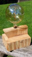 Tischlampe Seeger mit einem Altholz-Sockel