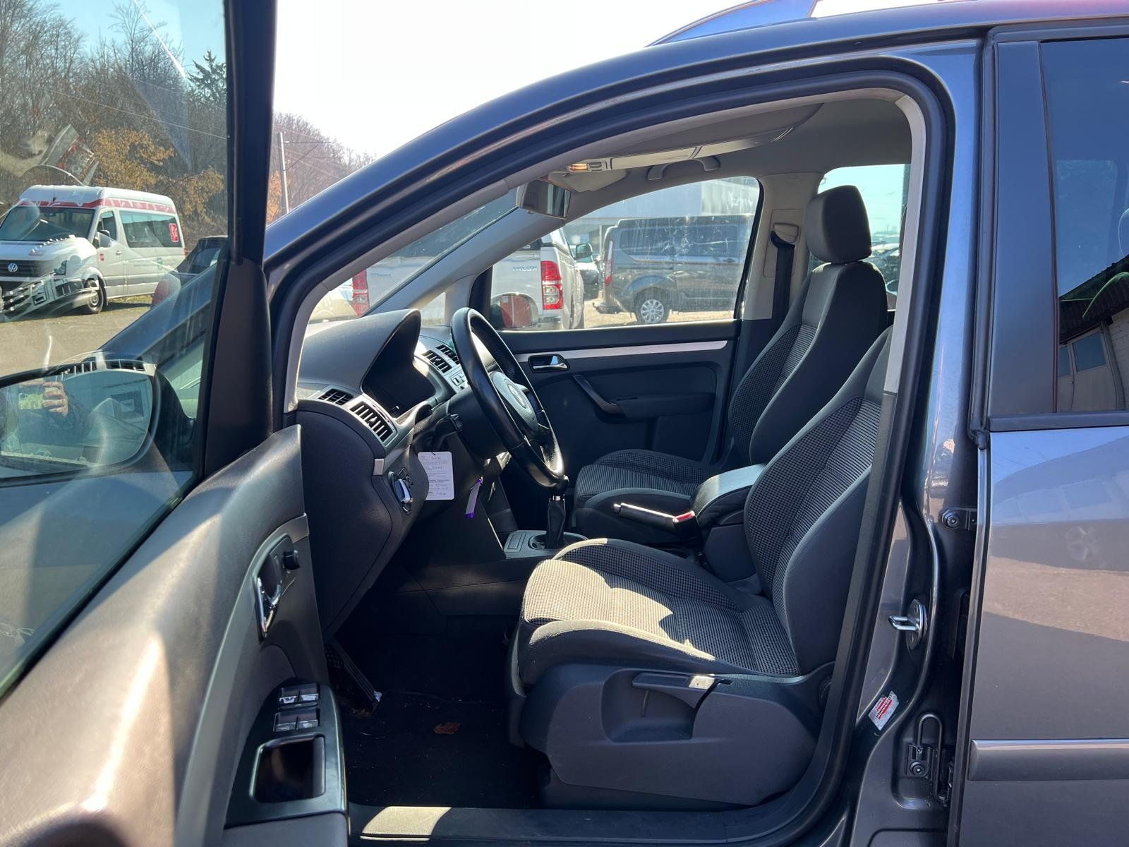 VW Autos: Vw Touran 2.0 TDI – Gebraucht aus Lyssach von  4