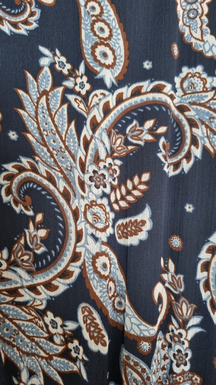 Vila Vestiti: Vila Kleid, Gr. 42, blaues Paisleymuster – Usato da Glattbrugg venduto da Hamburgstadt 2