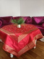 Nappe carrée rouge et or élégante et festive! style indien
