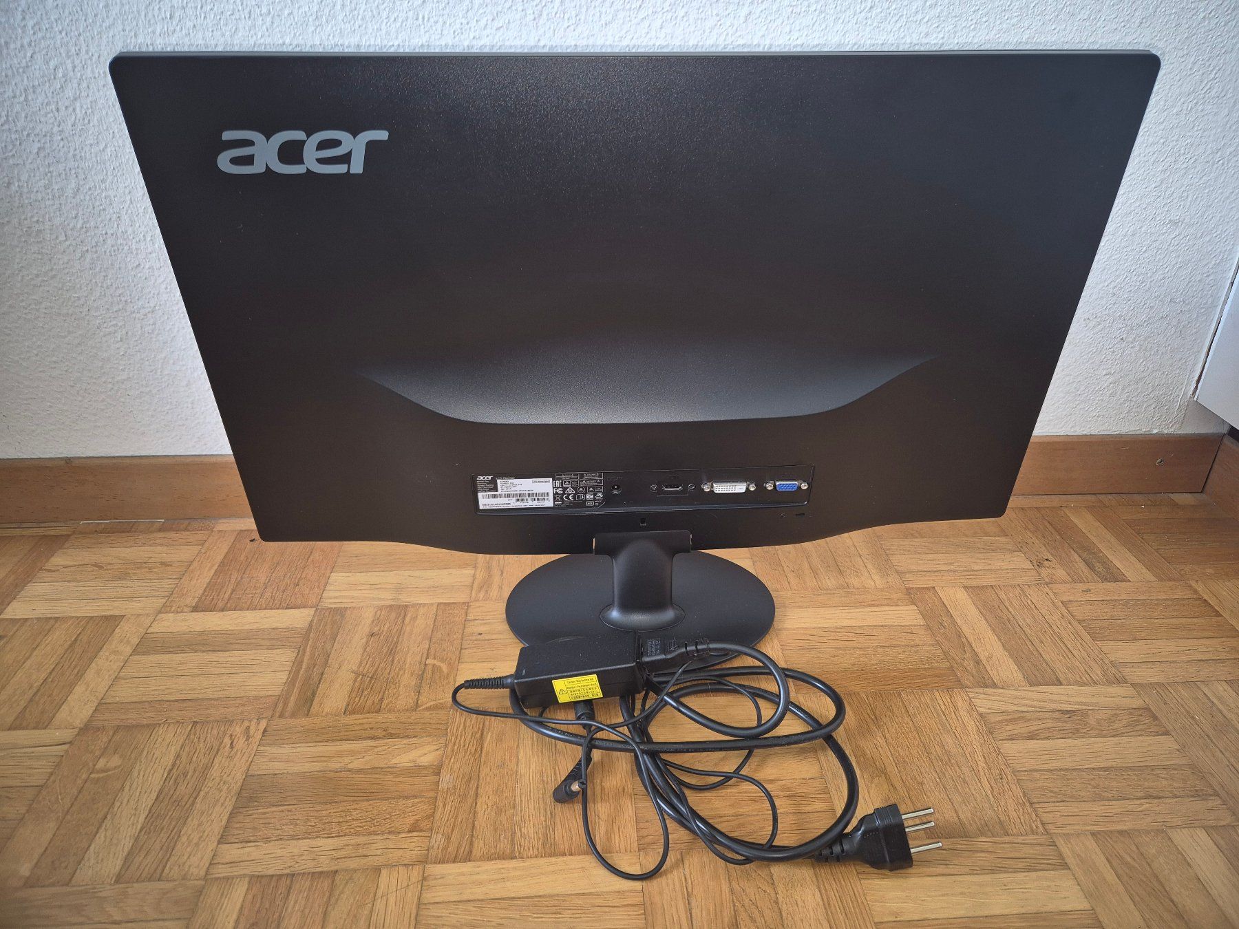 Monitore: **4x Monitore für einen Preis (23+24") – Gebraucht aus Uster von Leoporello 4