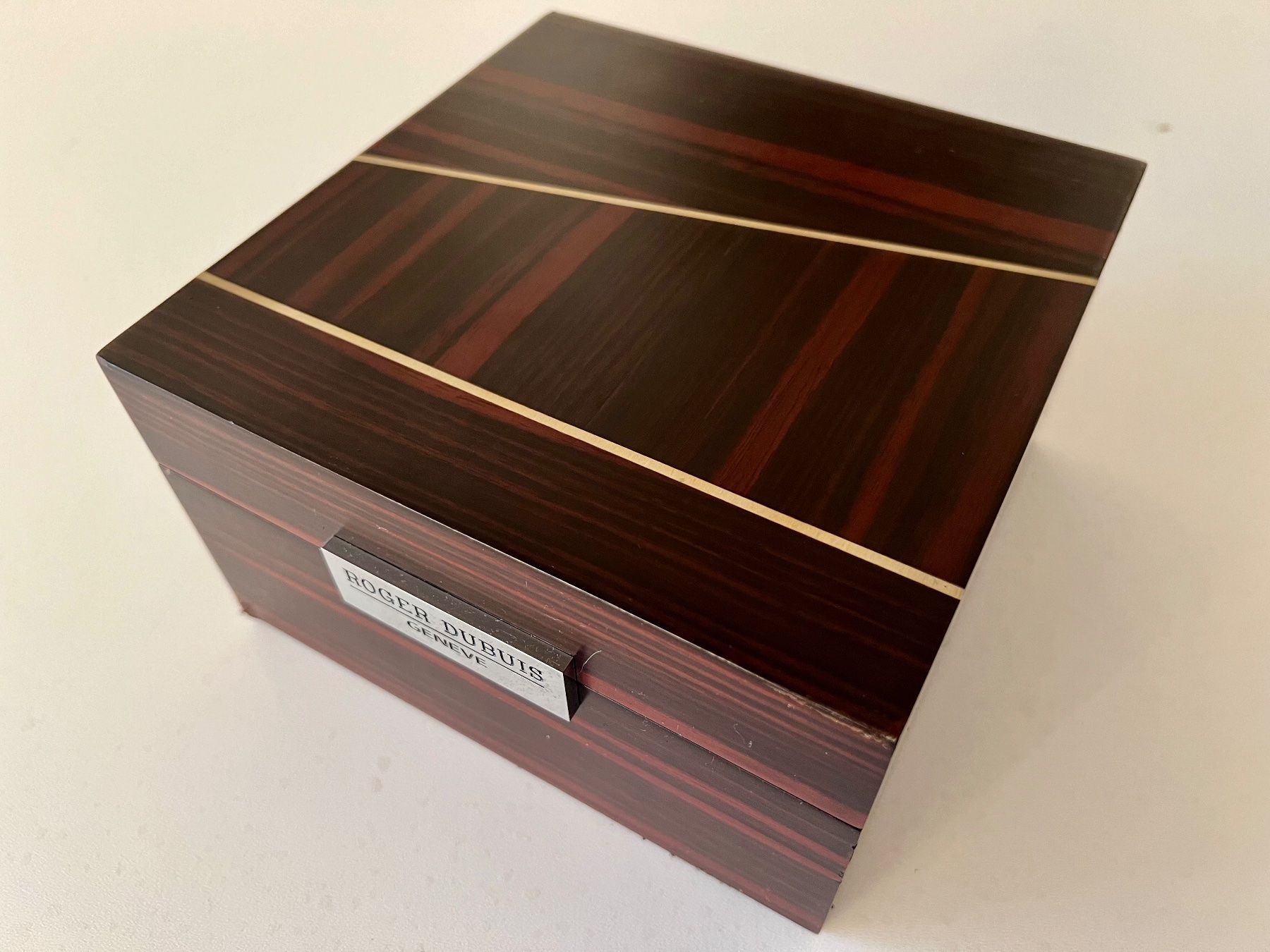 Roger Dubuis Orologi: ROGER DUBUIS precious wood watch box with inserts – Usato da Mont-sur-Lausanne venduto da vmi_ym5l