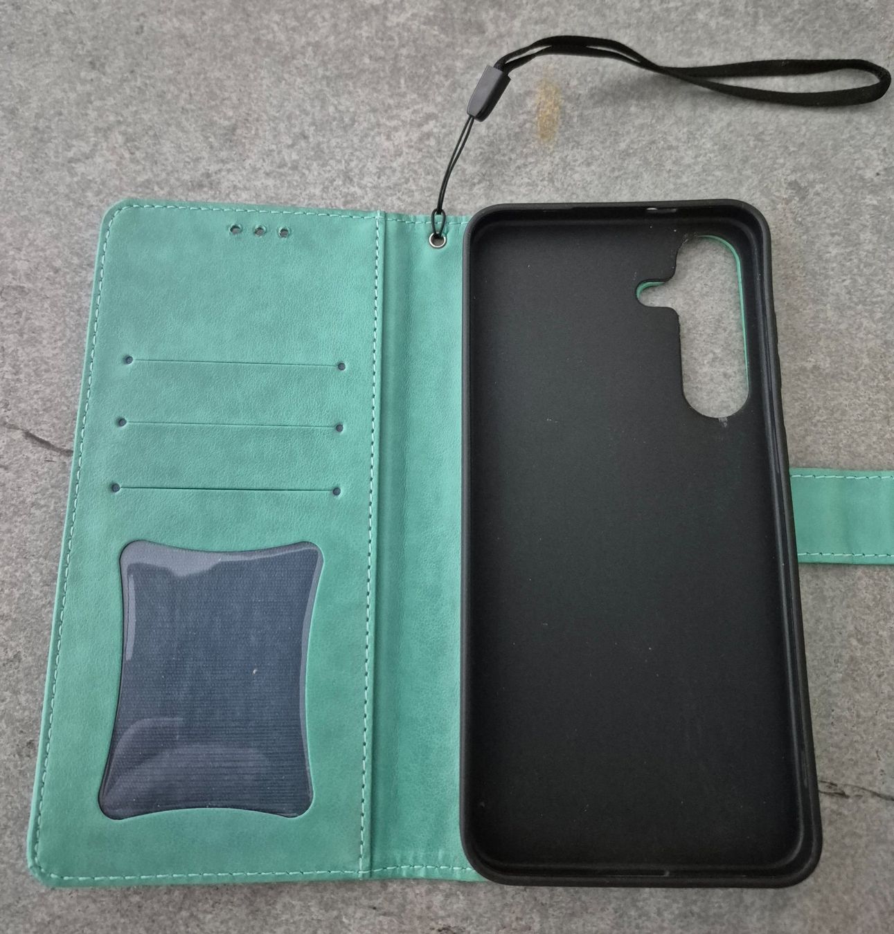 Samsung Telefoni cellulari / Smartphones: Handyhülle für Samsung Galaxy S24 Plus Leder – Nuovo (secondo la descrizione) da Liestal venduto da bepi5051 2