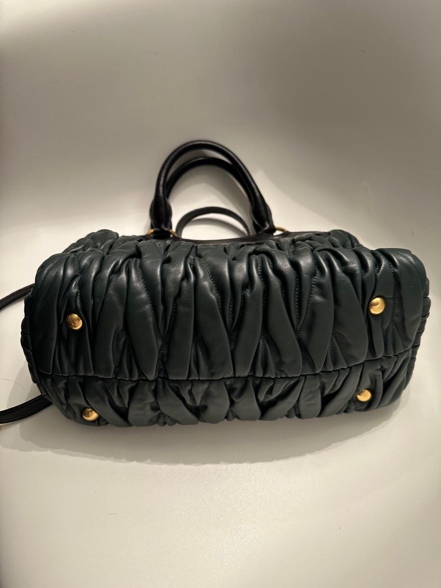 Miu Miu Borse da donna: Miu Miu Handtasche – Nuovo (secondo la descrizione) da Binningen venduto da Yuliya15 5