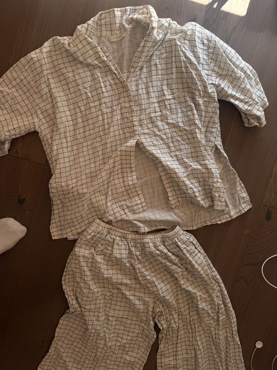 Lotti di vestiti: Elce matching set – Usato da Zürich venduto da Bellinka23