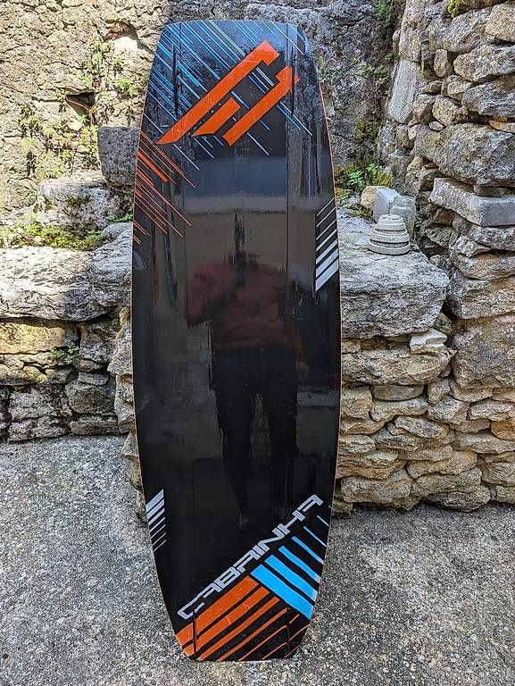 Tavole da surf e di nuoto: Wakeboard - planche de kite avec boots – Usato da Neuchâtel venduto da Lehmannl 2