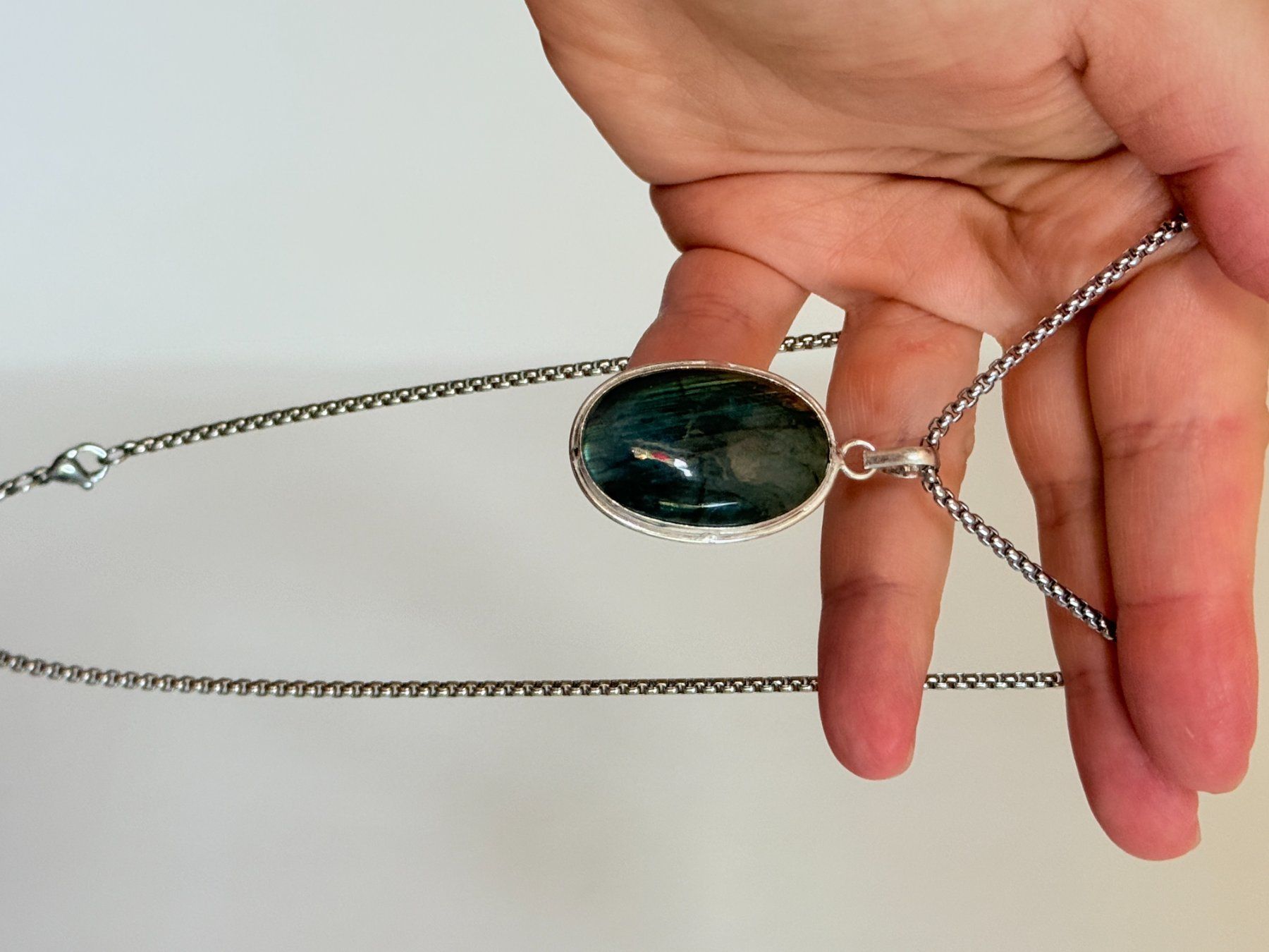 Ketten: Collier avec labradorite - Élégant & Naturel! – Neu und originalverpackt aus Genève von AWWA 3