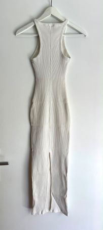 Robe moulante côtelée blanc taille S bon état