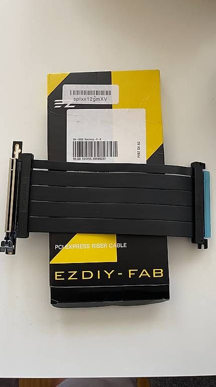 Unità & Adattatore: EZYDIY-FAB PCIe 5.0 x16 200mm Riser Cable – Usato da Uster venduto da Pierre1969 1